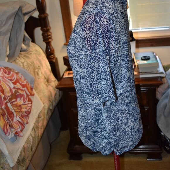 top - Picture 5 of 8